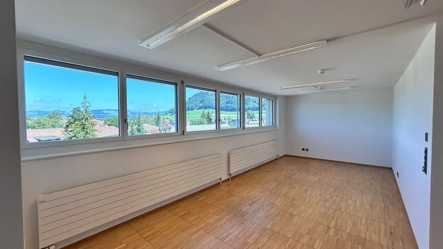 Bureau à louer - Eichenweg 25, 3123 Belp - Photo 4