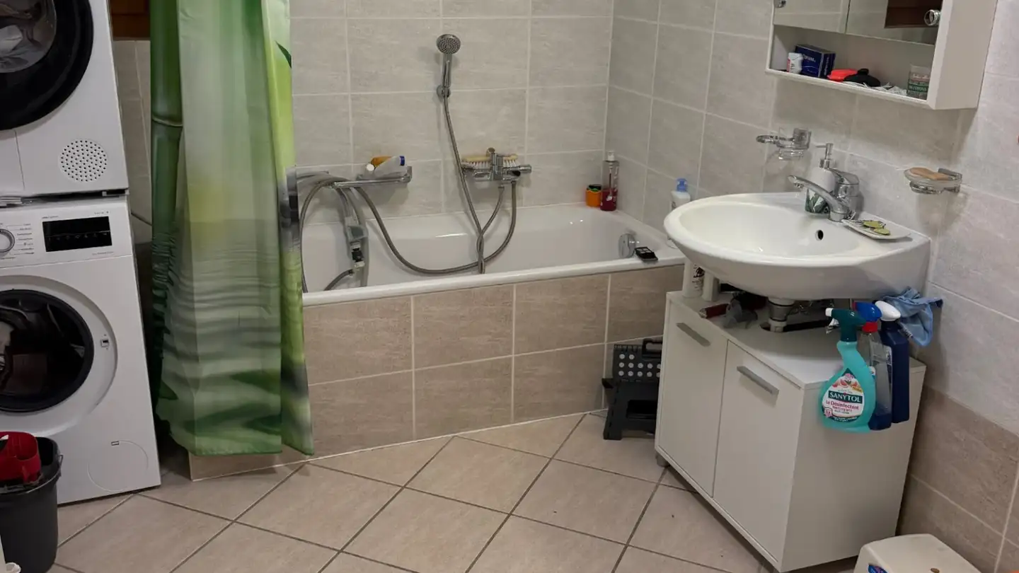 Wohnung mieten - Rue Des Etoblons, 2616 Renan BE