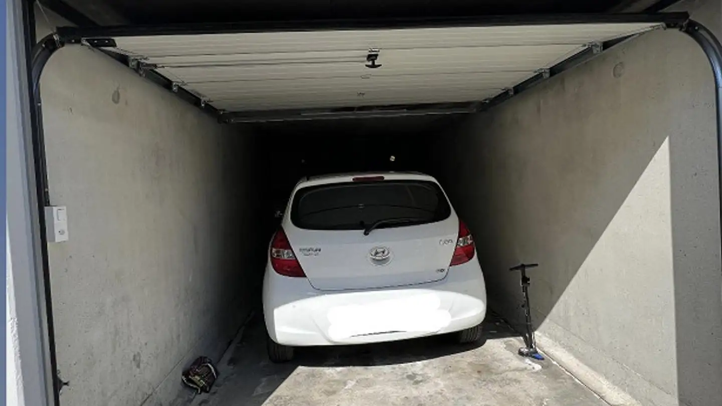 Single garage for rent - Mooswiesenweg 13, 8404 Winterthur
