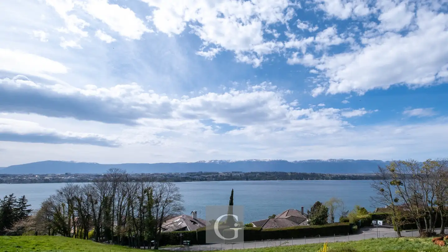 Constructible plot for sale - 1223 Cologny