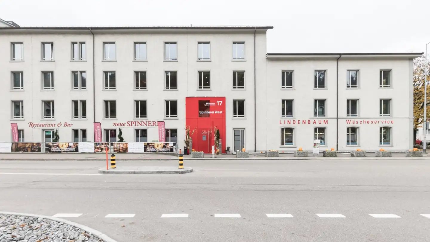 Bureau à louer - Zürichstrasse 17, 8607 Aathal-Seegräben