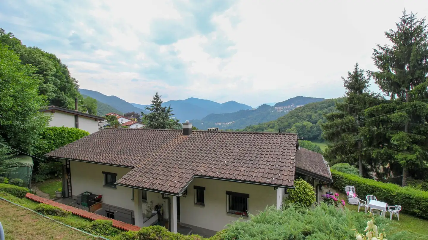 Single house for sale - 6913 Carabbia