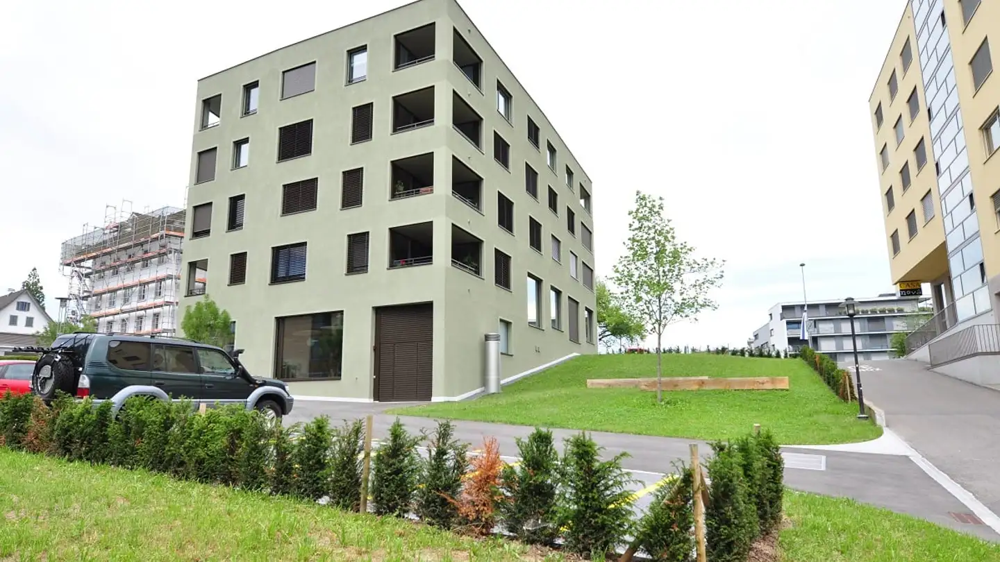 Mixed-use building for rent - Zugerstrasse 14, 6312 Steinhausen - Photo 2