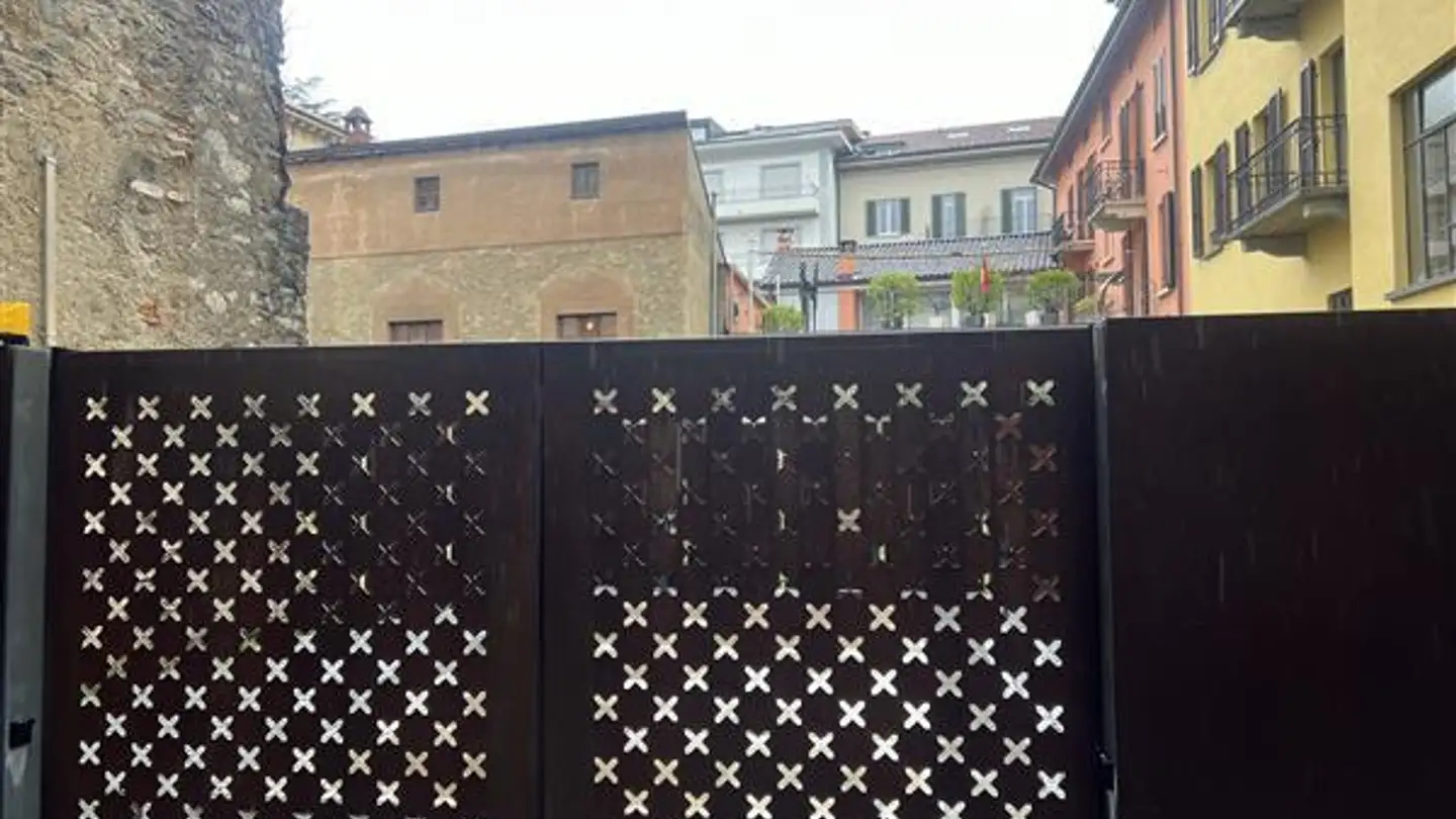 Covered parking space for rent - 6900 Lugano
