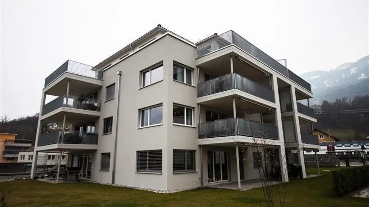 Underground parking space for rent - Gostenstrasse 1, 8882 Unterterzen