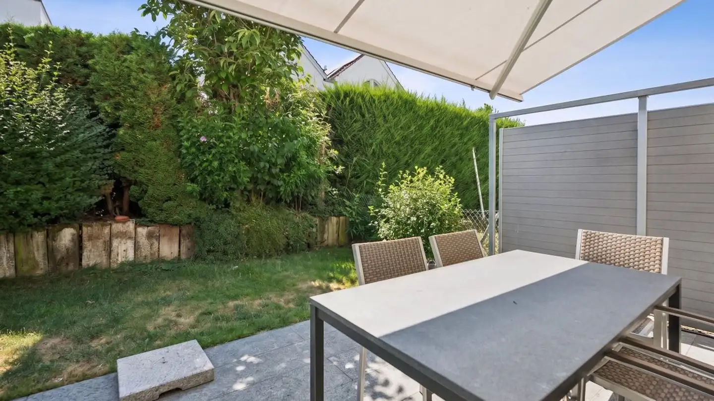 Semi-detached house for sale - Lerchenbergweg, 4104 Oberwil BL - Photo 2