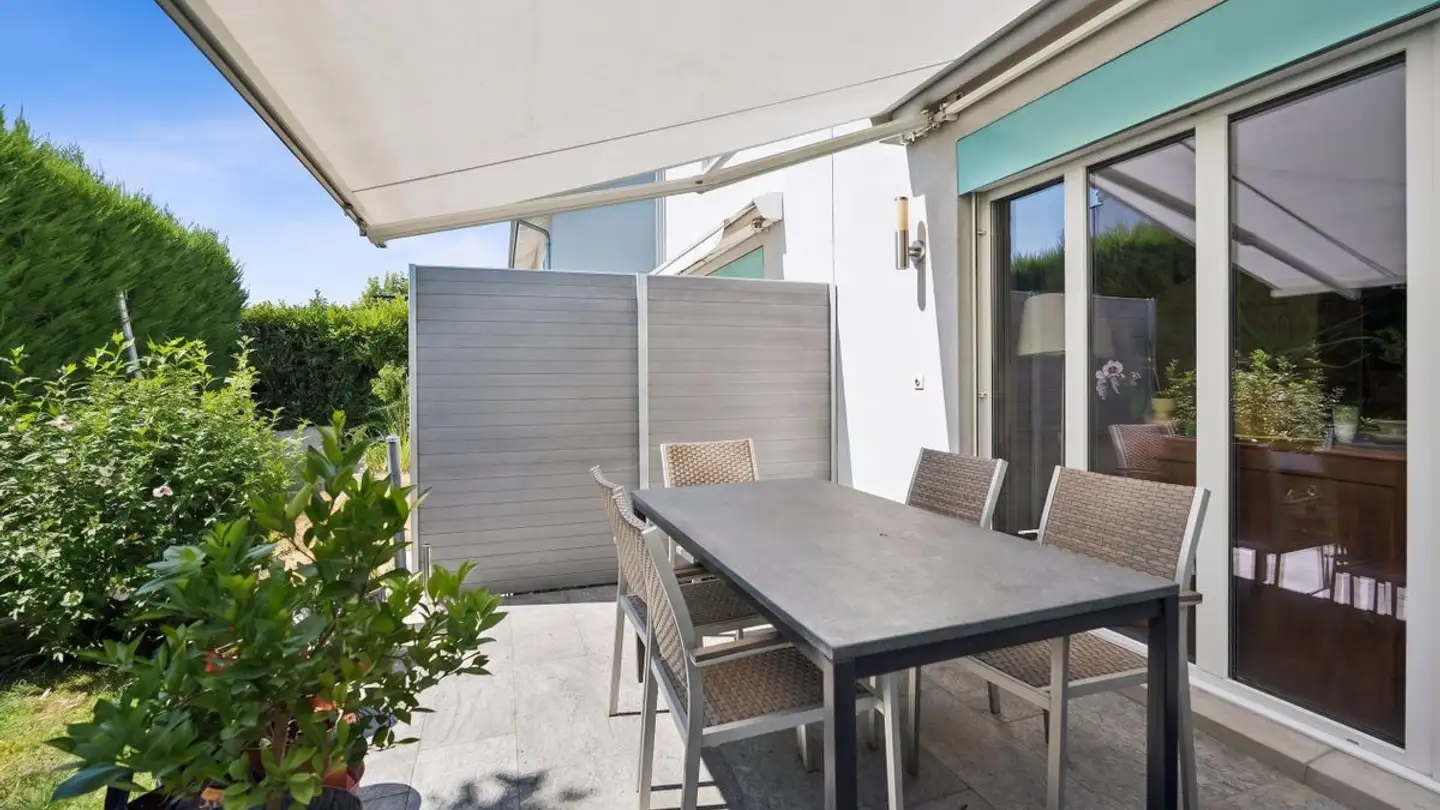 Semi-detached house for sale - Lerchenbergweg, 4104 Oberwil BL