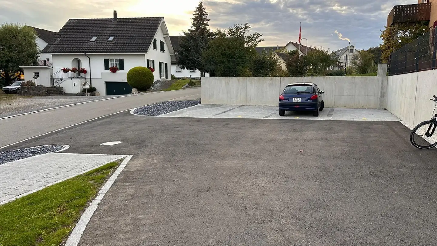 Place de parking extérieure à louer - Mörsburgstrasse 4, 8545 Rickenbach Sulz