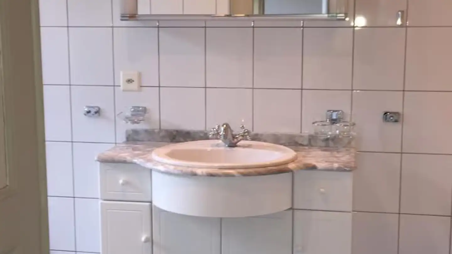 Apartment for rent - Rue Du Temple 6, 2738 Court - Photo 3