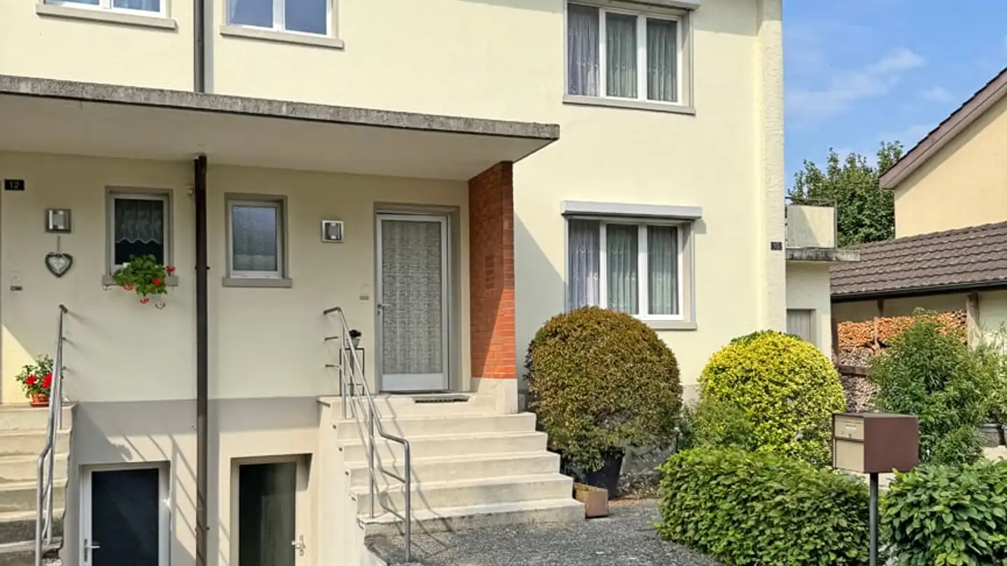 Casa bifamiliare in vendita - Mattenweg 10, 4912 Aarwangen