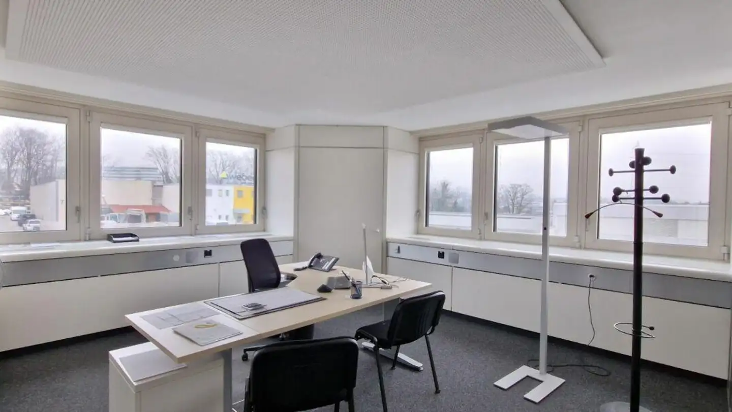 Office space for rent - Boulevard De L’Arc-En-Ciel, 1030 Bussigny - Photo 2