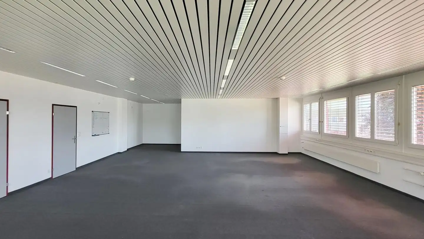 Commercial à louer - Kastellstrasse 10, 8623 Wetzikon ZH