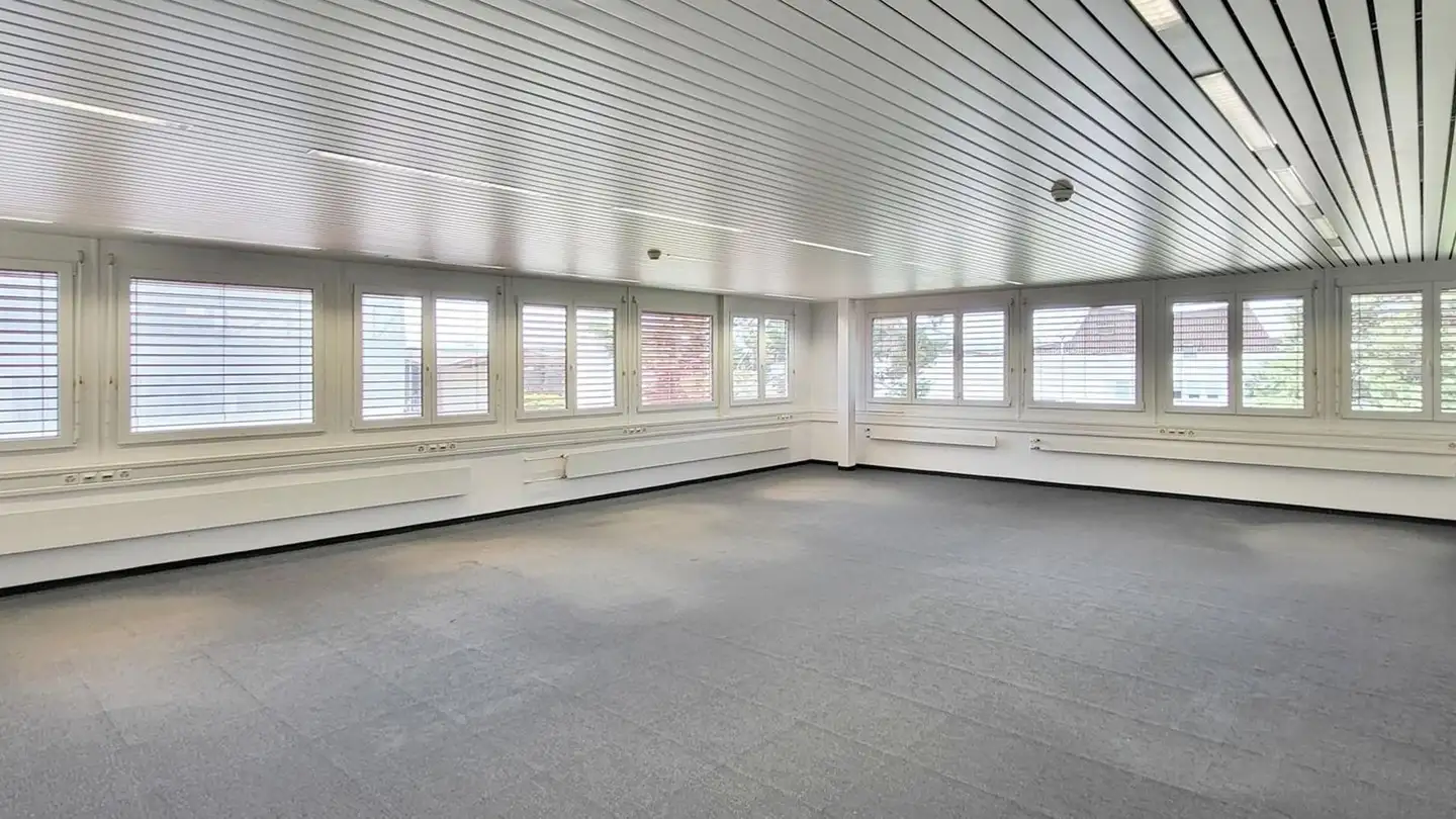 Commercial à louer - Kastellstrasse 10, 8623 Wetzikon ZH - Photo 3