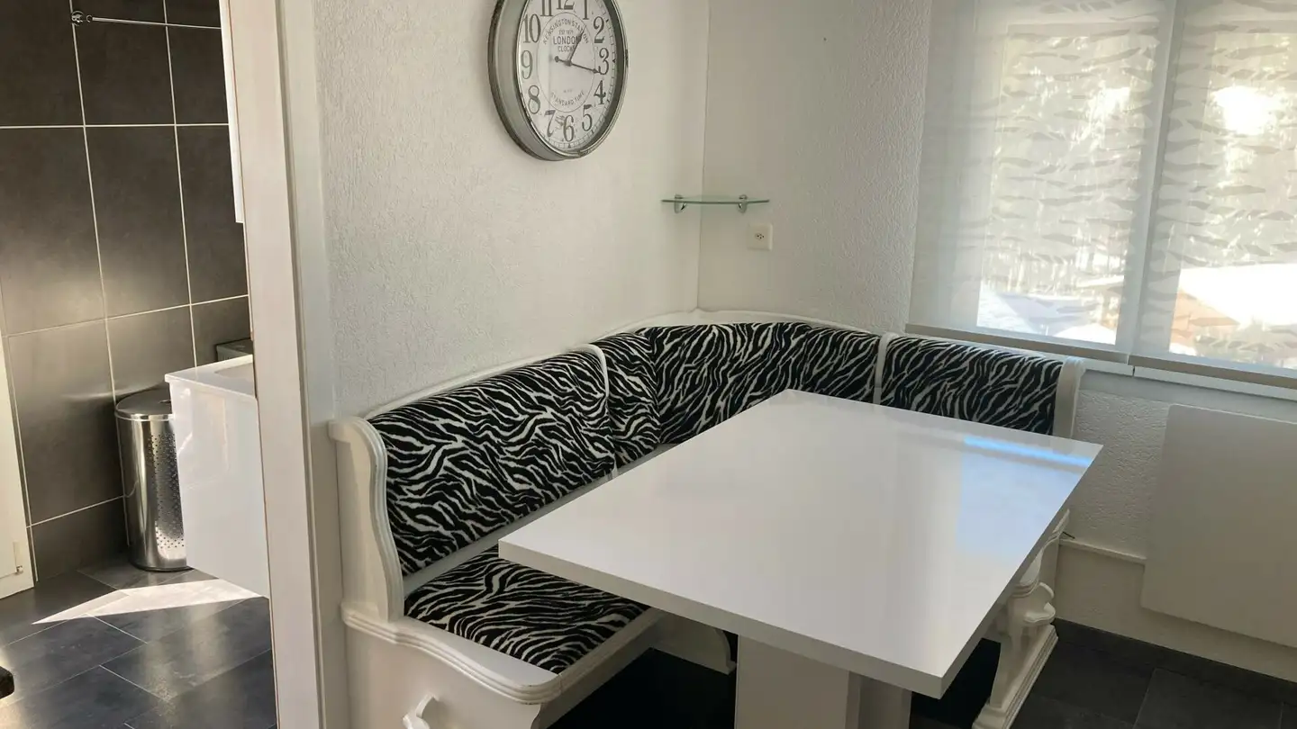 Apartment for rent - Laburgstrasse, 8843 Oberiberg - Photo 2
