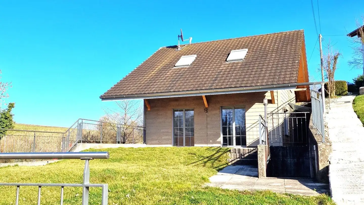 Single house for rent - Grissachstrasse 46, 1797 Münchenwiler