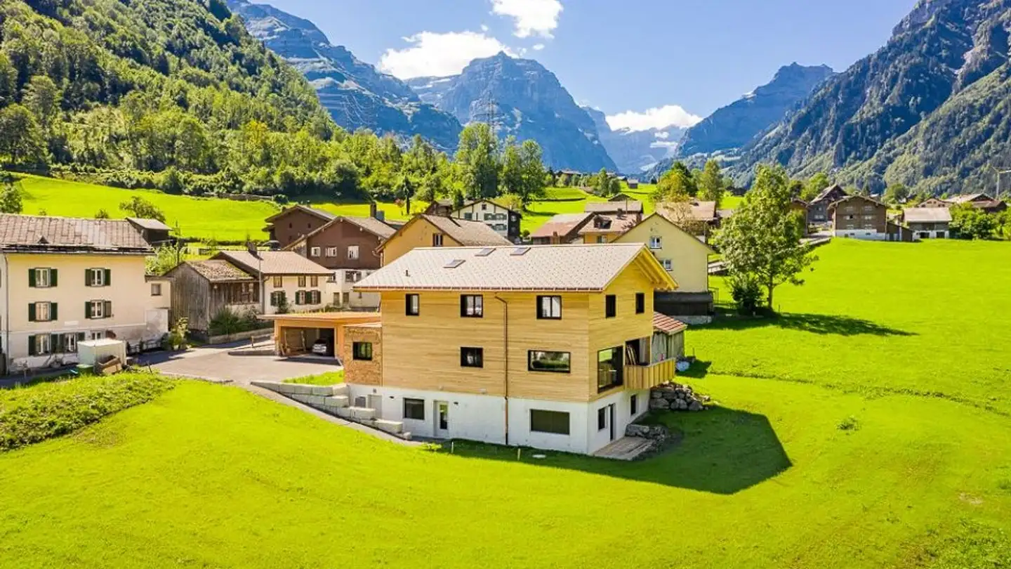 Appartement à louer - Dorfstrasse 24a, 8783 Linthal