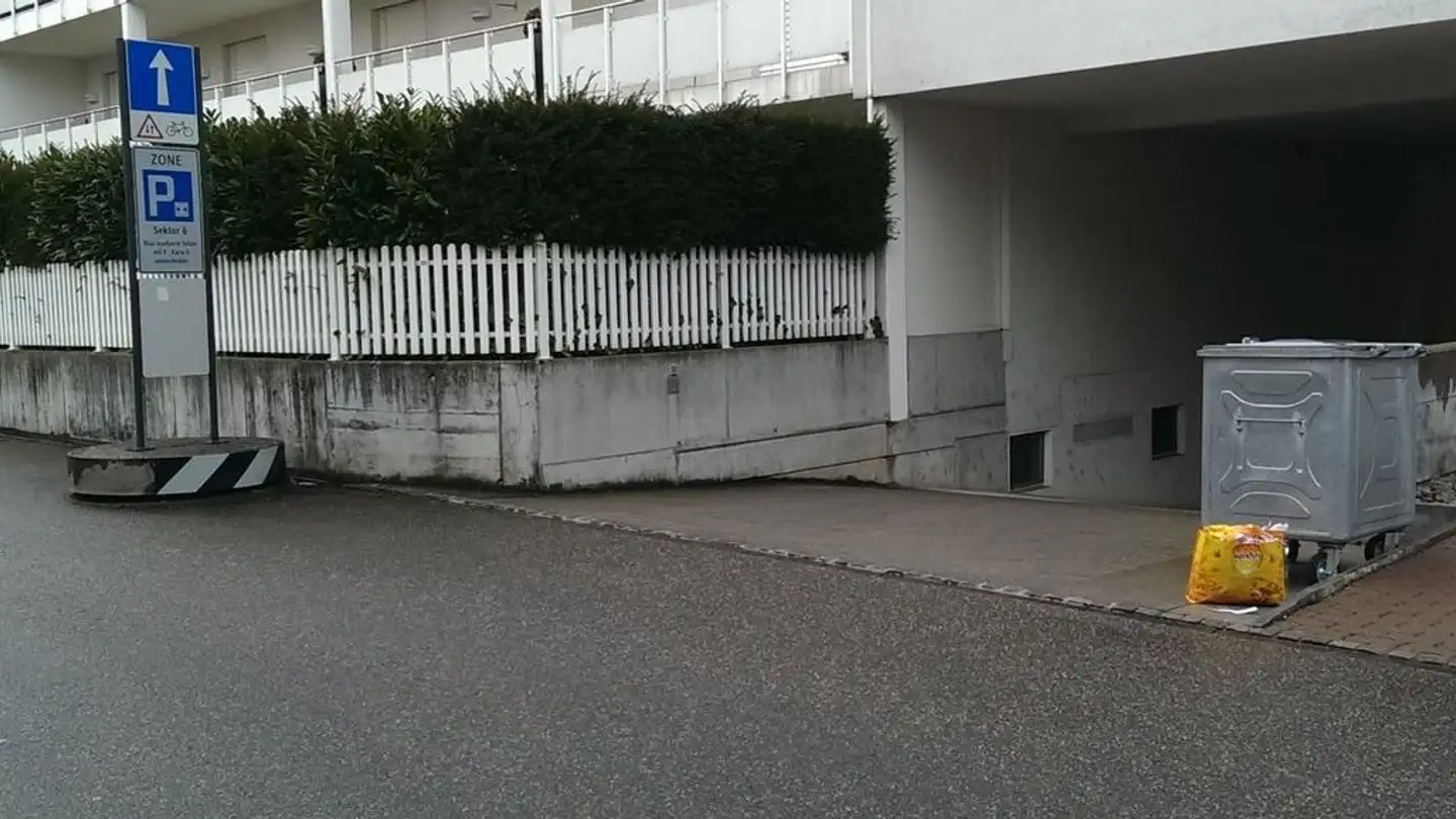 Underground parking space for rent - Schürmattweg 2, 4600 Olten - Photo 2