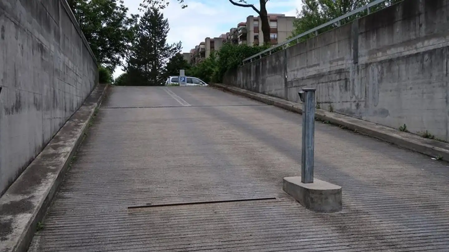 Parcheggio interno per moto in affitto - Funkstrasse 124, 3084 Wabern