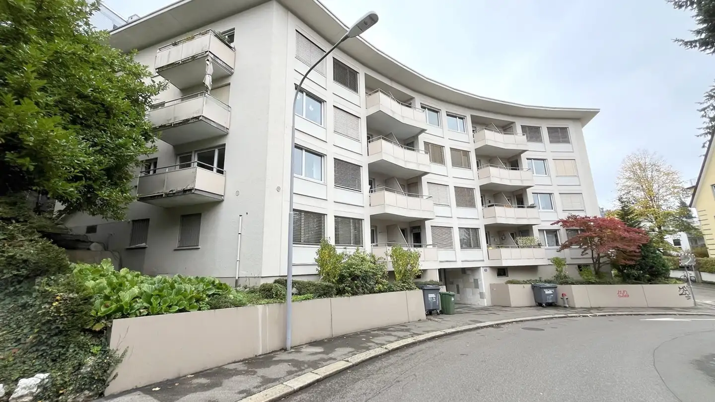 Tiefgaragenstellplatz mieten - Rigistrasse 28, 8006 Zürich