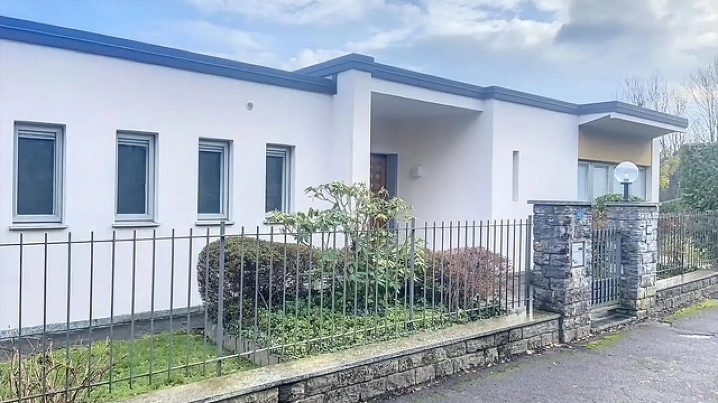 Einfamilienhaus kaufen - 6855 Stabio
