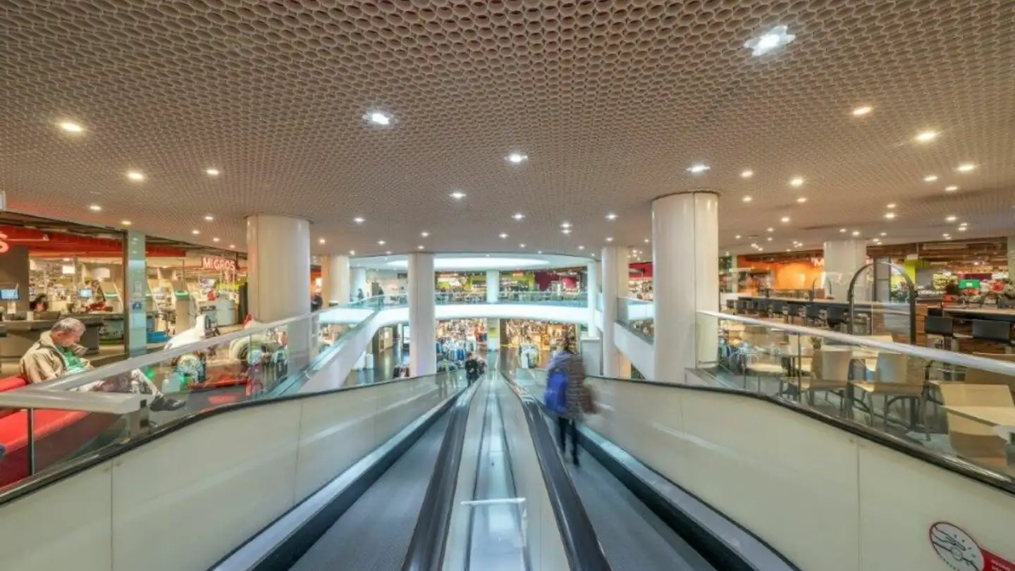 Shopping center for rent - Kniestrasse 49a, 8640 Rapperswil SG - Photo 4