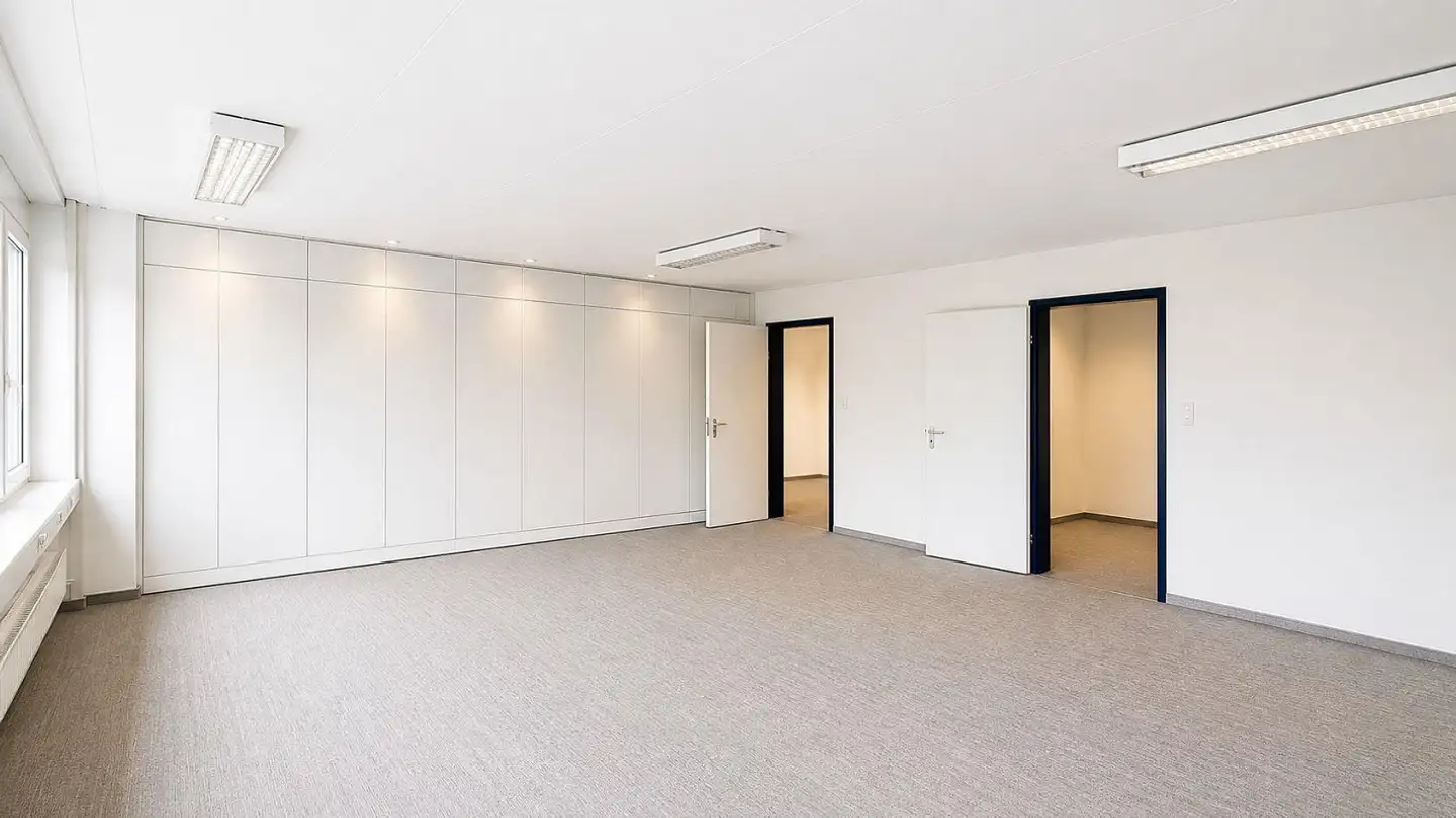 Bürofläche mieten - Gewerbestrasse 18, 8132 Egg b. Zürich - Foto 3
