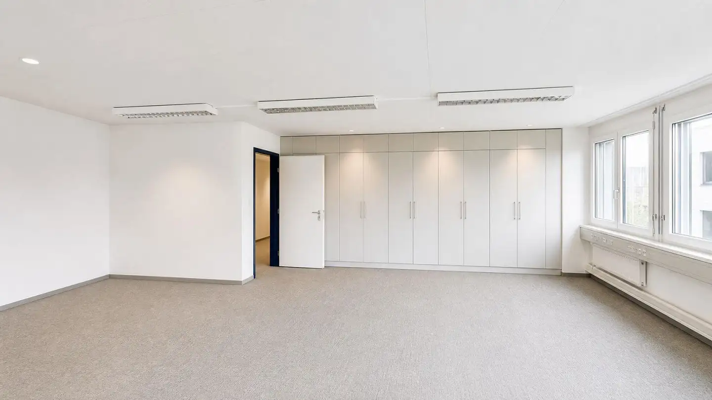 Bürofläche mieten - Gewerbestrasse 18, 8132 Egg b. Zürich - Foto 4