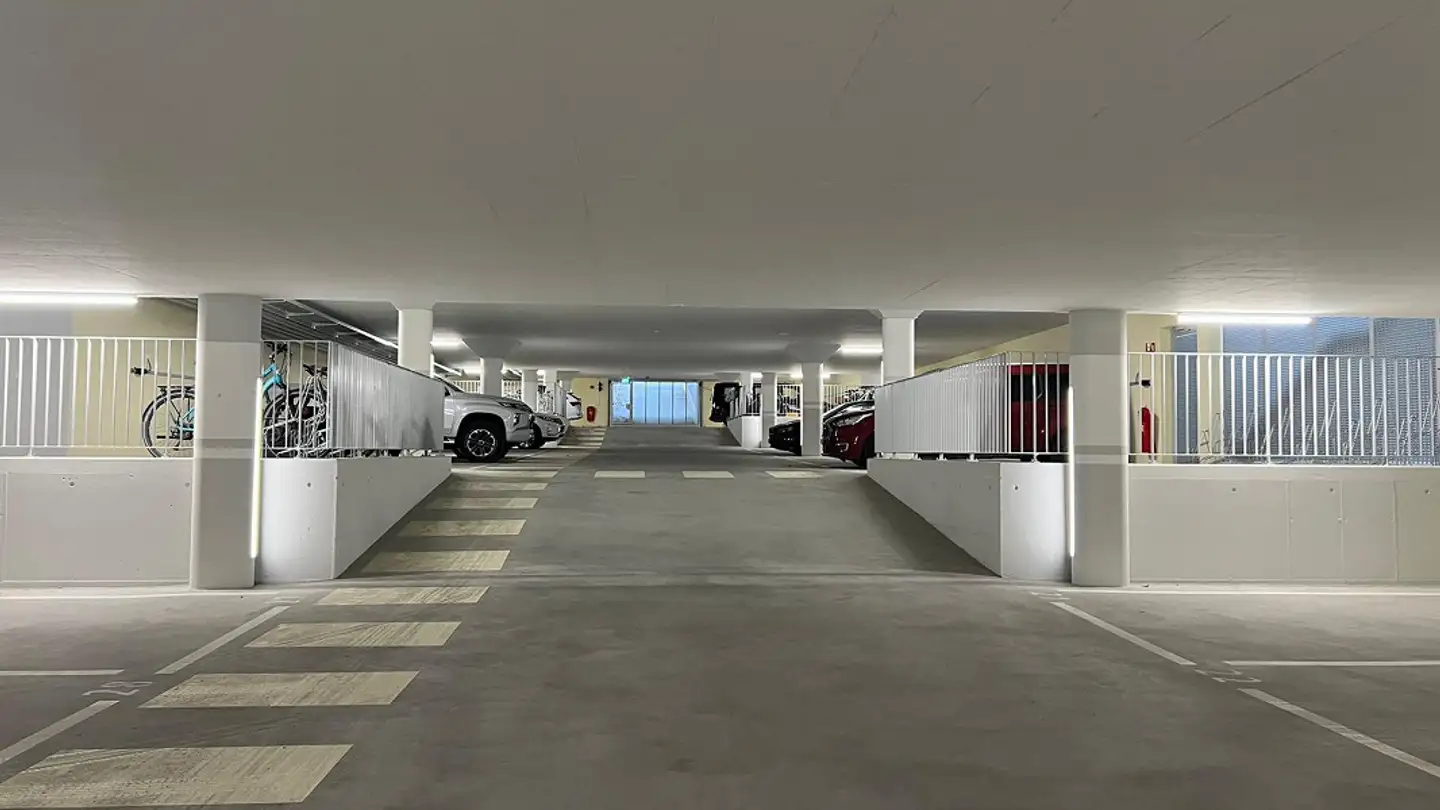 Parcheggio sotterraneo in affitto - Dätwylerstrasse, 6460 Altdorf UR - Photo 2