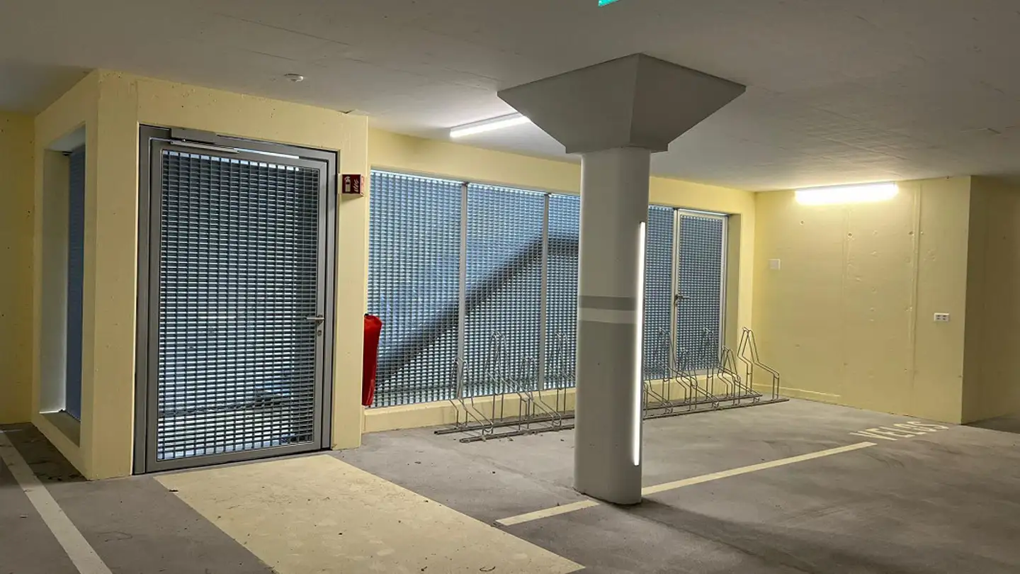 Parcheggio sotterraneo in affitto - Dätwylerstrasse, 6460 Altdorf UR - Photo 3