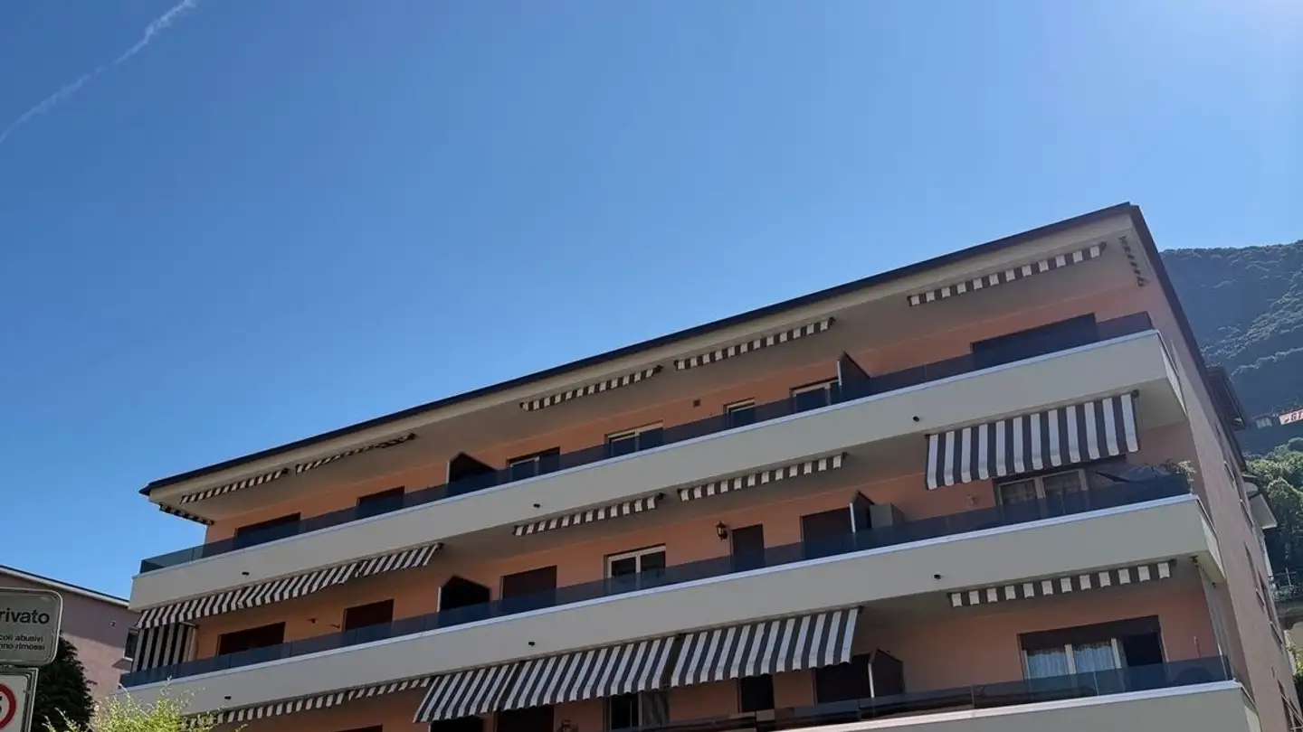 Appartamento in affitto - 6949 Comano - Photo 2