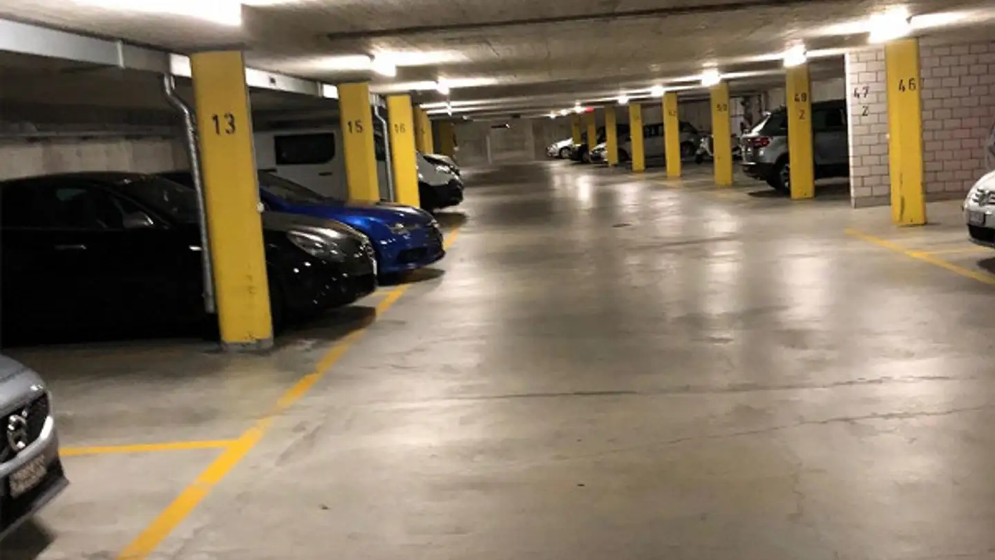 Place de parking souterraine à louer - 9565 Oppikon - Photo 2