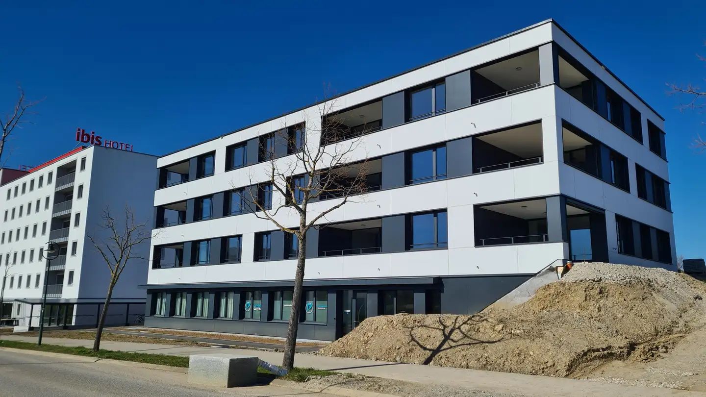 Outdoor parking space for rent - Chemin Des Mosseires 73, 1630 Bulle