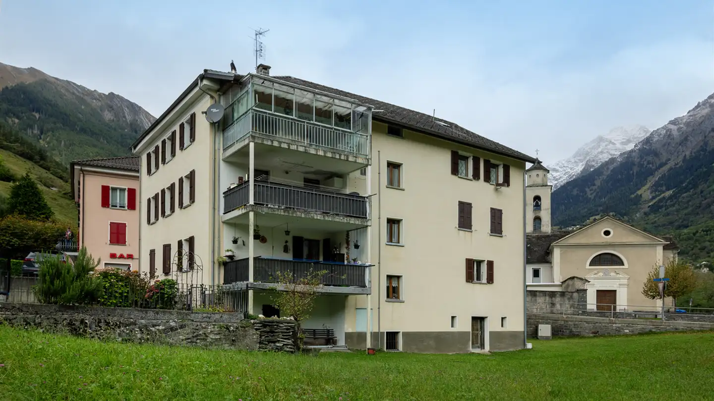 Apartment for sale - 6563 Mesocco - Photo 2