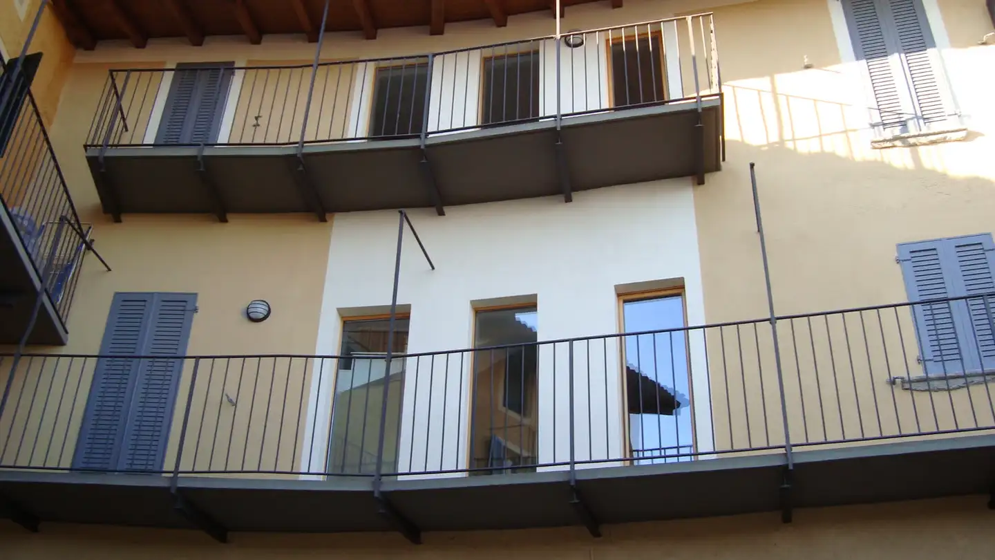 Appartement à louer - Via Nevell 2, 6874 Castel San Pietro