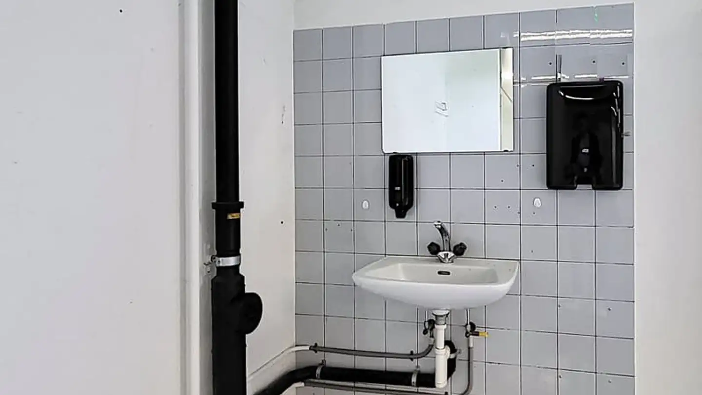 Spazio ufficio in affitto - Eichtalstrasse 57, 8634 Hombrechtikon - Photo 2