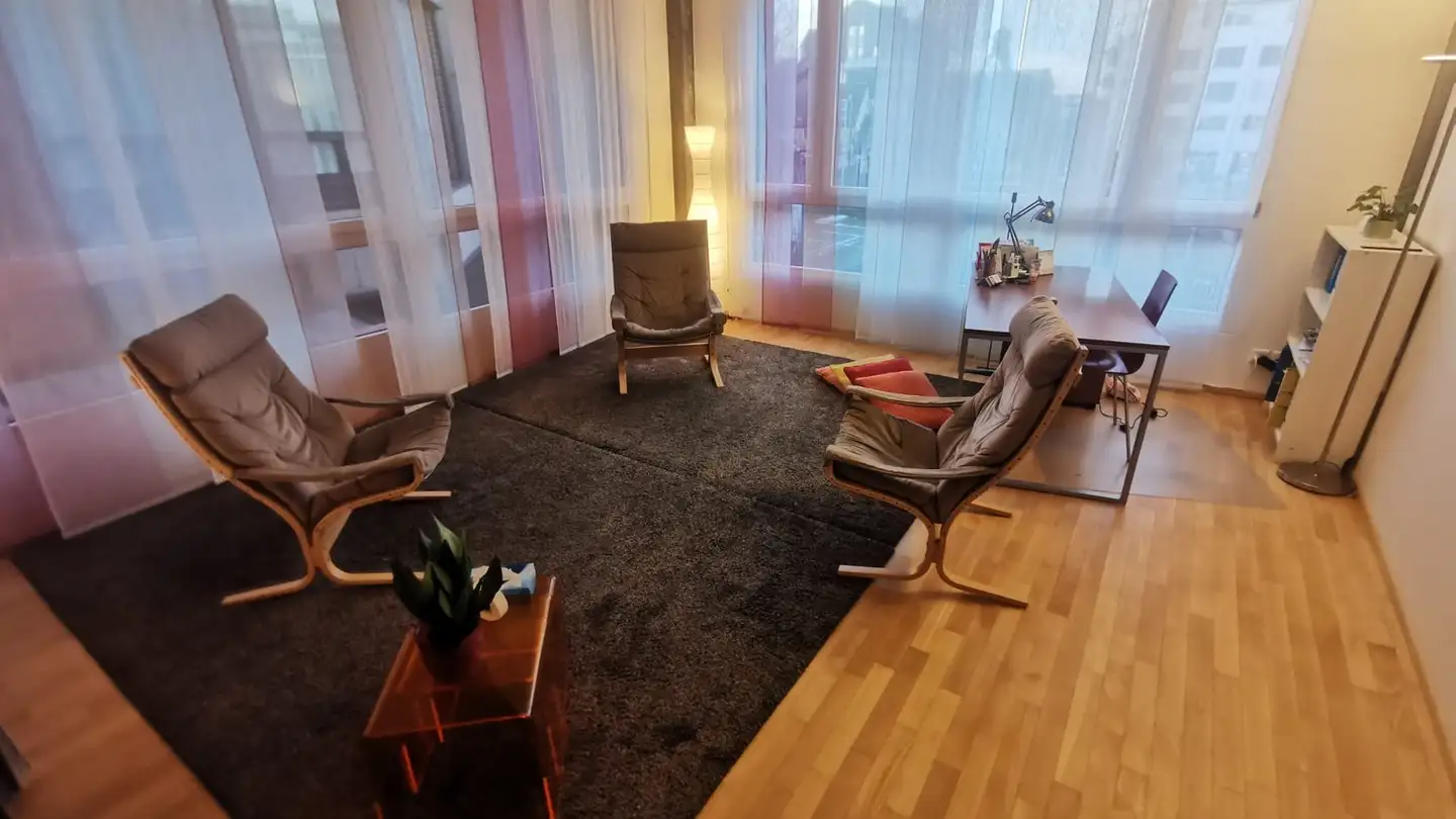 Commercial à louer - Rathausstrasse 5, 6340 Baar