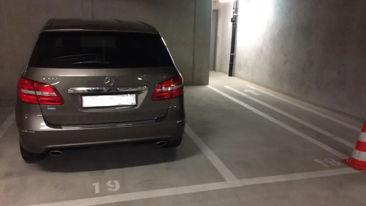 Covered parking space for rent - Zweiengasse 22, 4133 Pratteln