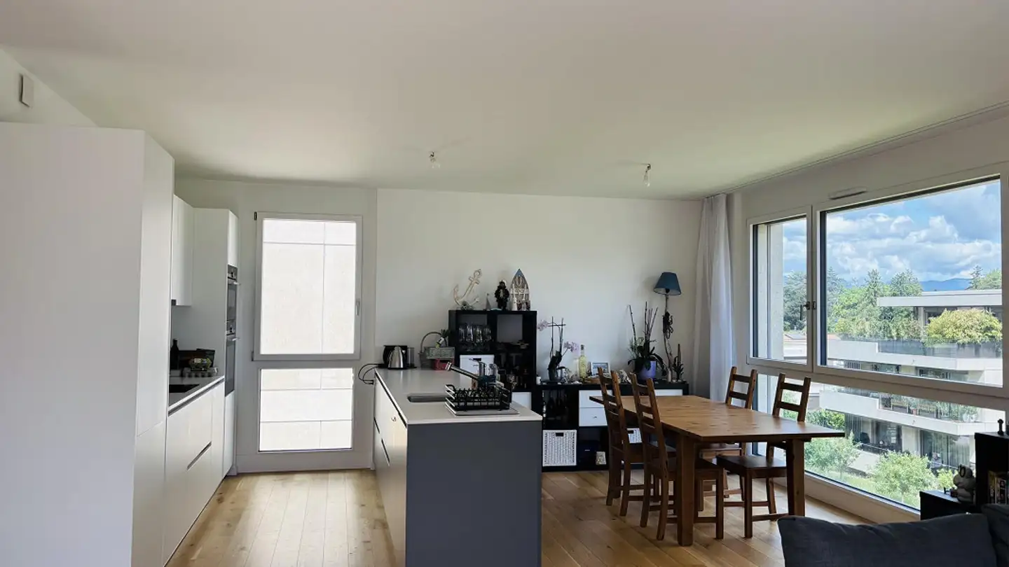 Appartement à louer - 1256 Troinex