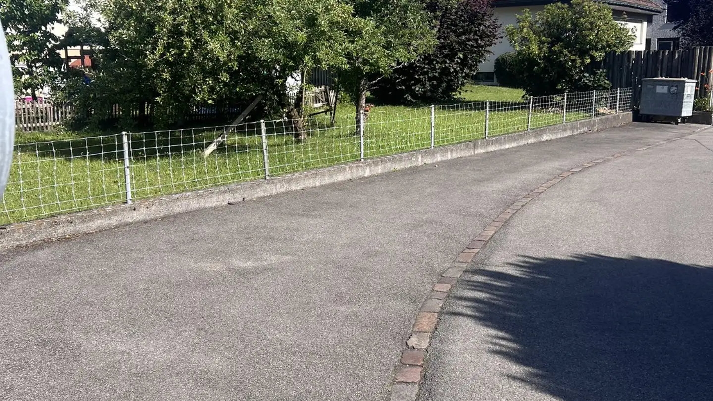 Parkplatz im Freien mieten - Sonnmattstrasse 5, 8854 Siebnen - Foto 3