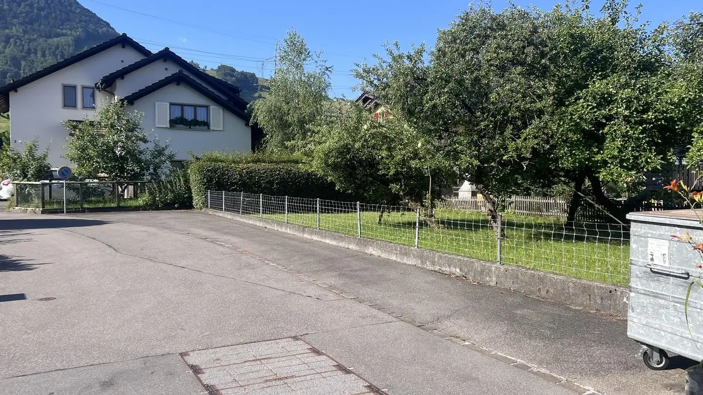 Parkplatz im Freien mieten - Sonnmattstrasse 5, 8854 Siebnen