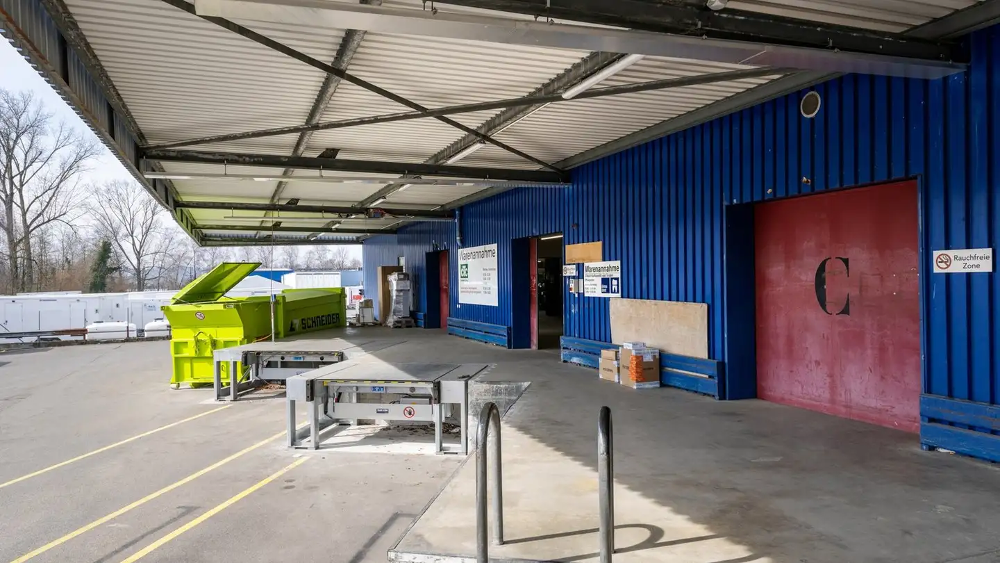 Industrial property for rent - Furtbachstrasse 18, 8107 Buchs ZH - Photo 2