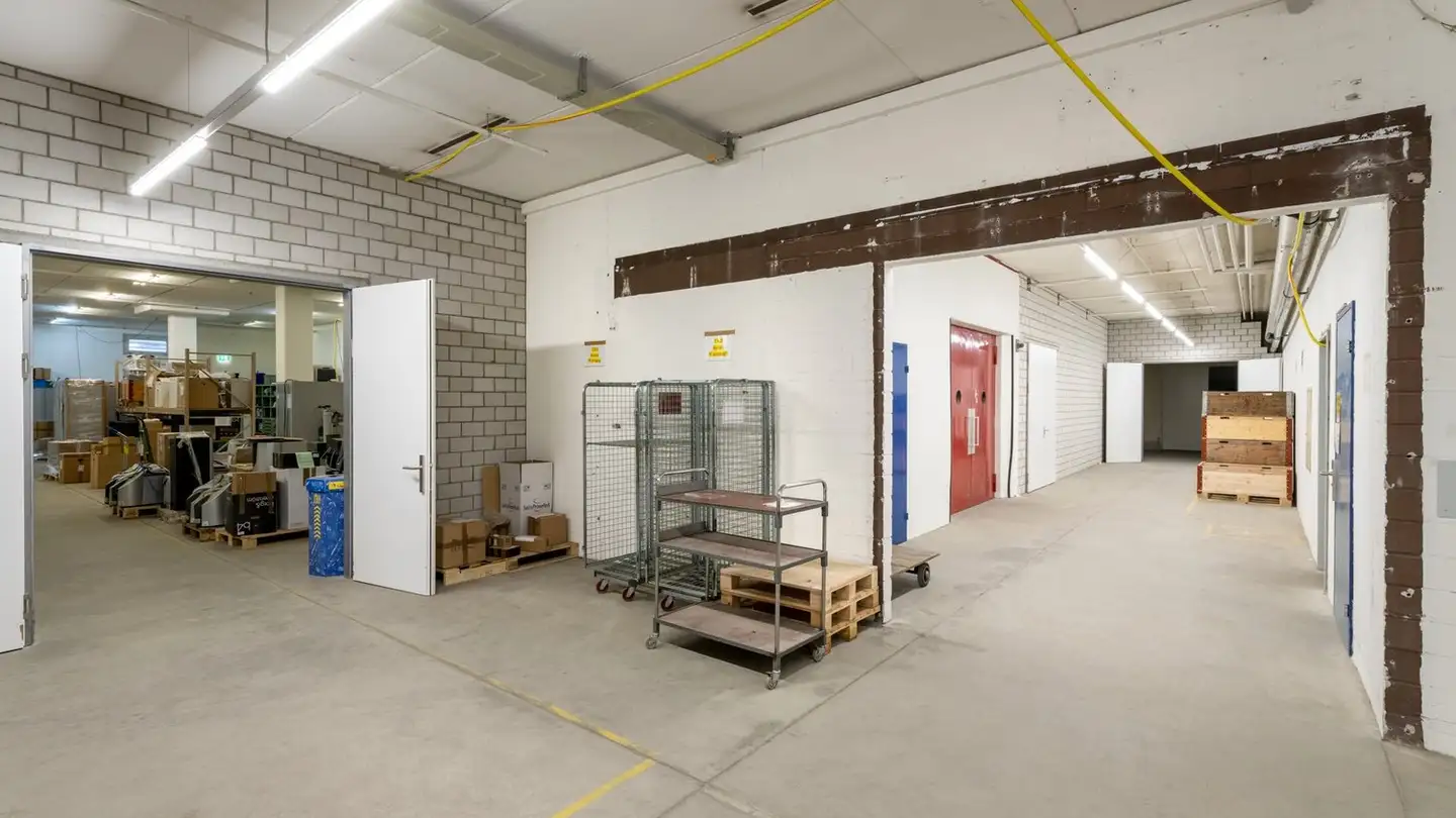 Industrial property for rent - Furtbachstrasse 18, 8107 Buchs ZH - Photo 3