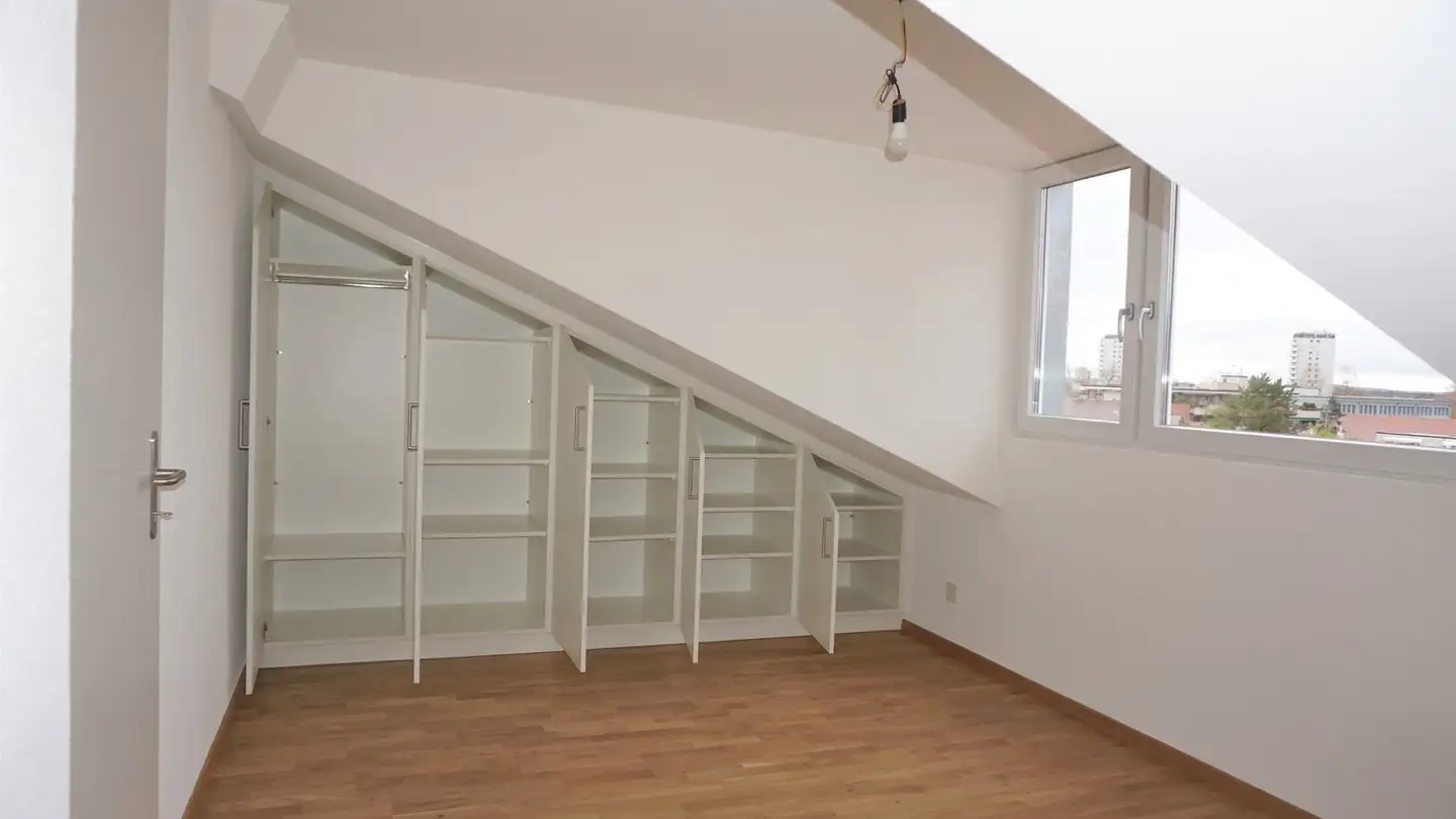 Dachgeschosswohnung mieten - Hardstrasse 15, 4127 Birsfelden - Foto 4