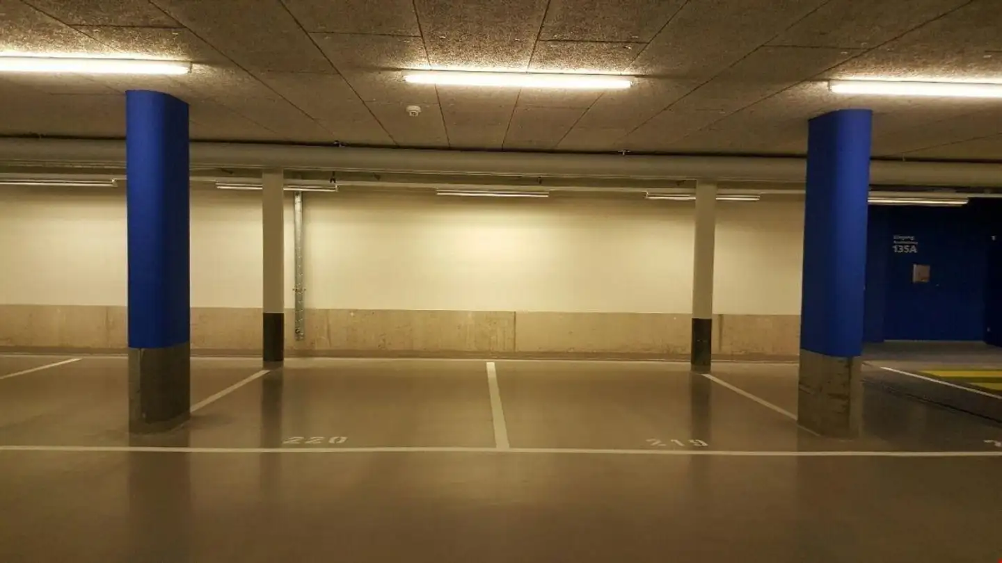 Underground parking space for rent - Baselmattweg, 4123 Allschwil - Photo 2