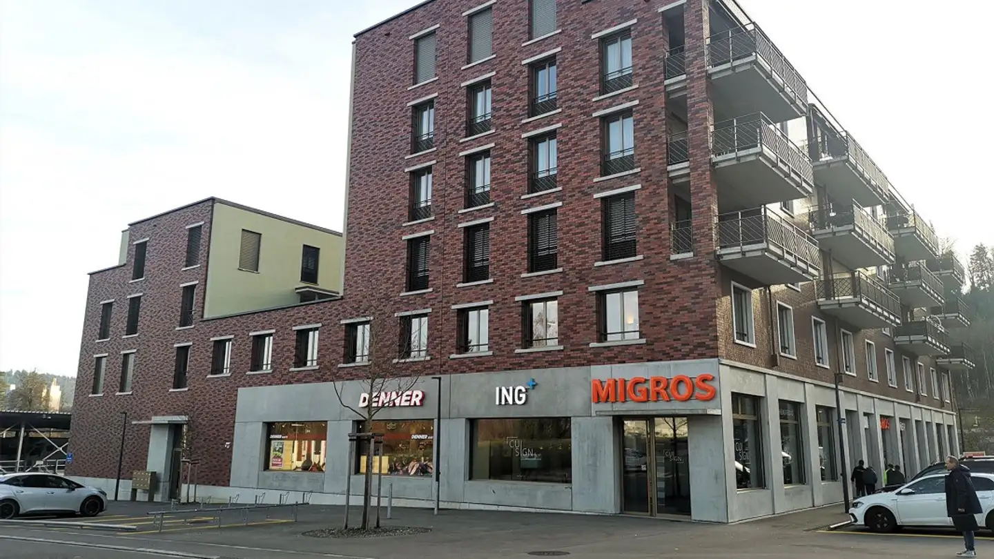 Place de parking intérieure pour moto à louer - Dättnauerstrasse 7, 8406 Winterthur - Photo 2