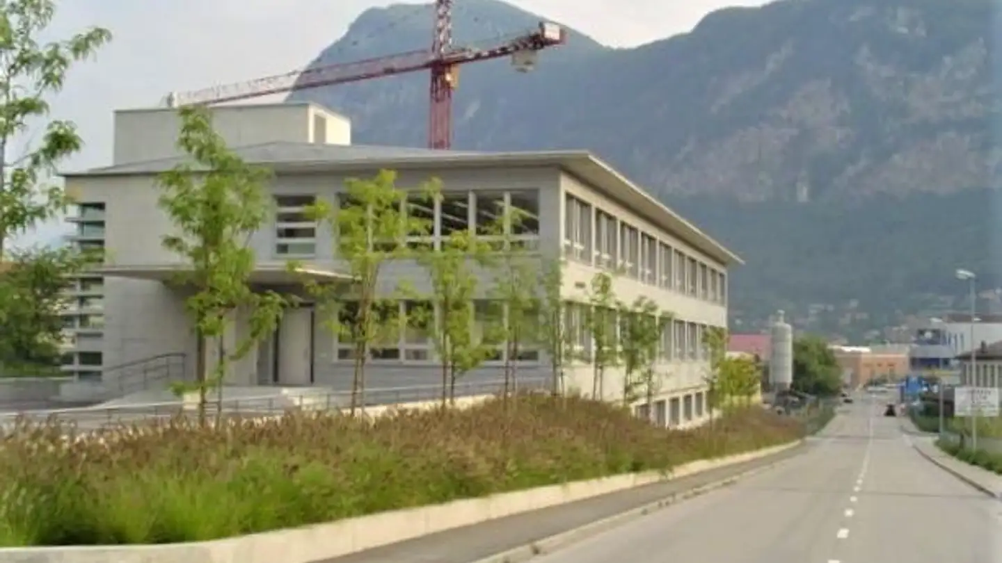 Commercial for rent - Via Francesco Borromini 12, 6850 Mendrisio