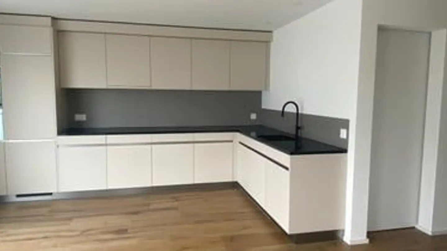 Wohnung mieten - Lindenstrasse 10, 8627 Grüningen - Foto 2
