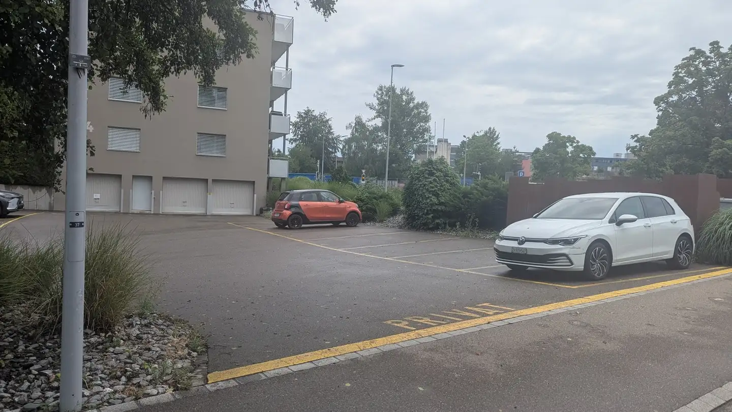 Parcheggio esterno in affitto - Widumstrasse 4, 8603 Schwerzenbach