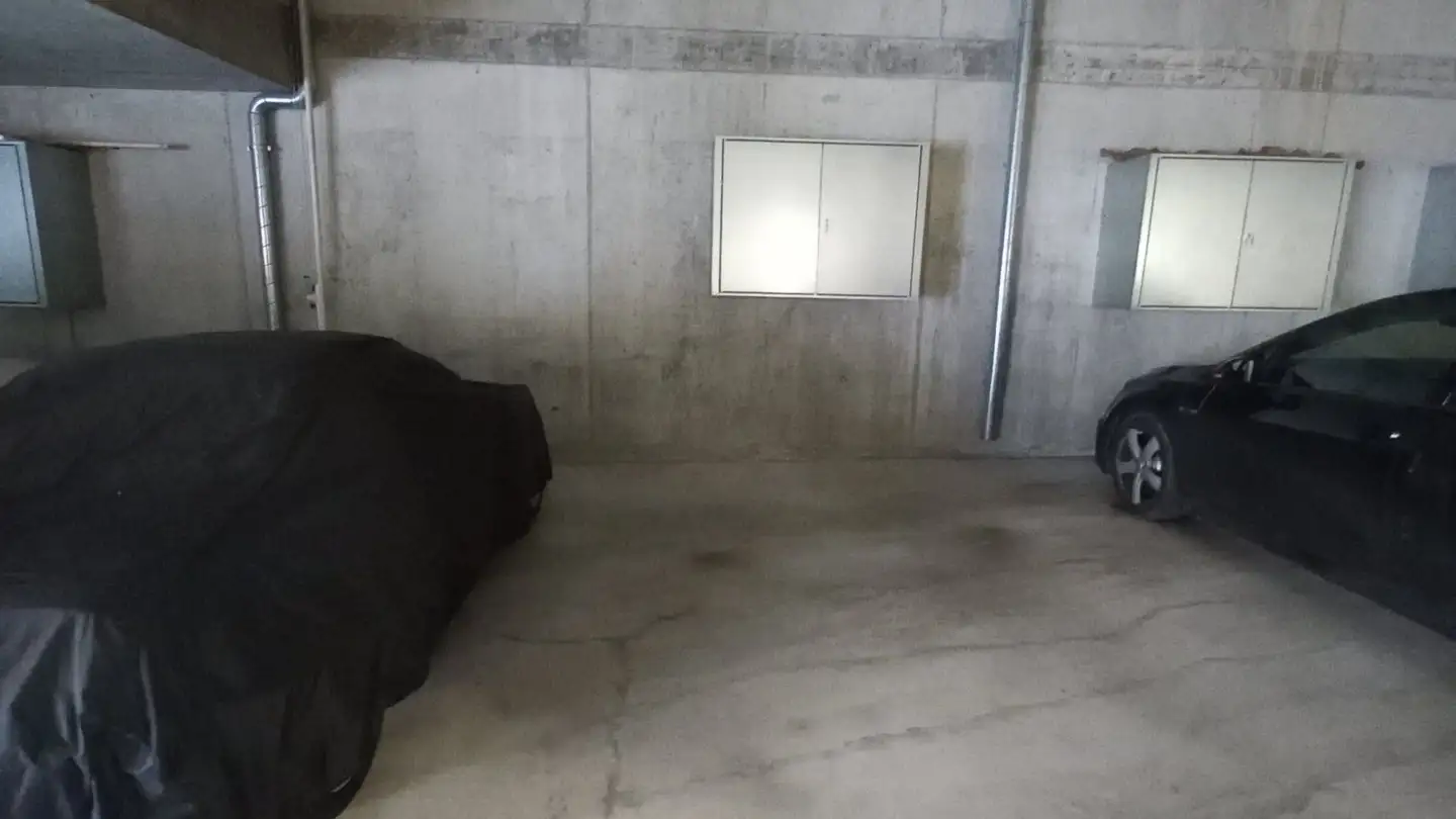 Tiefgaragenstellplatz mieten - Gsteigstrasse, 8703 Erlenbach ZH