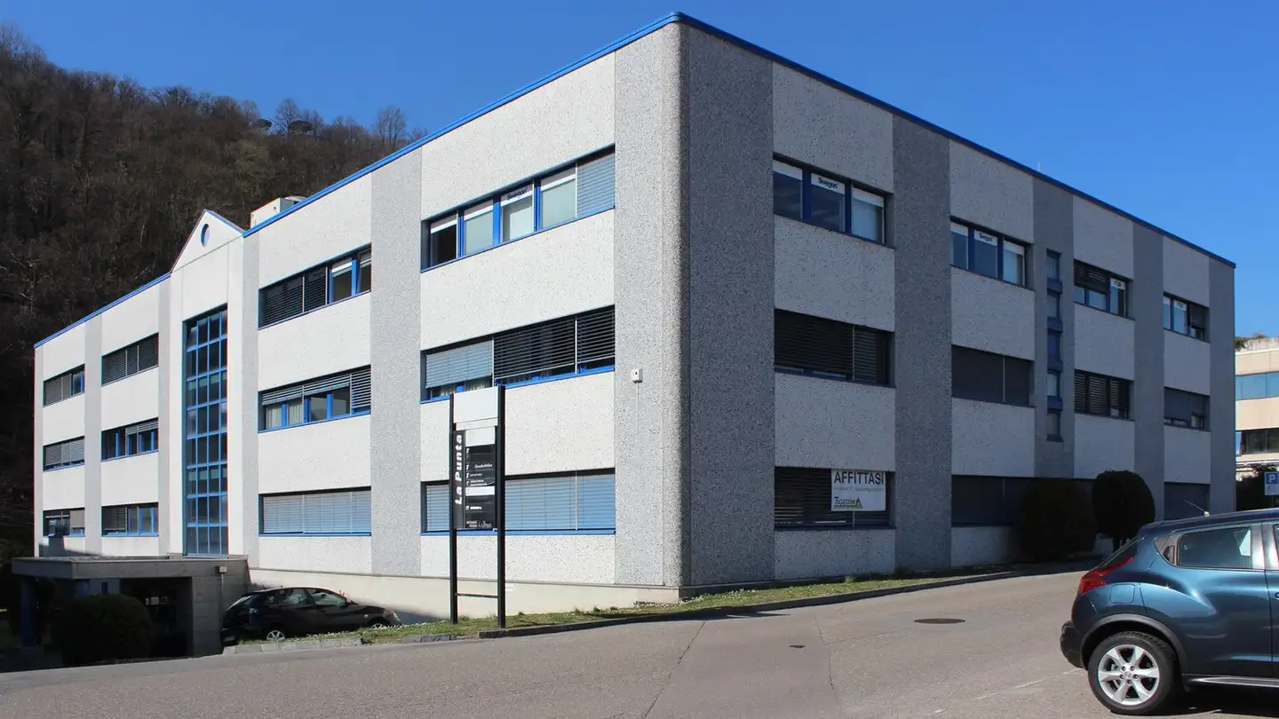 Bureau à louer - Via Cantonale 2b, 6928 Manno